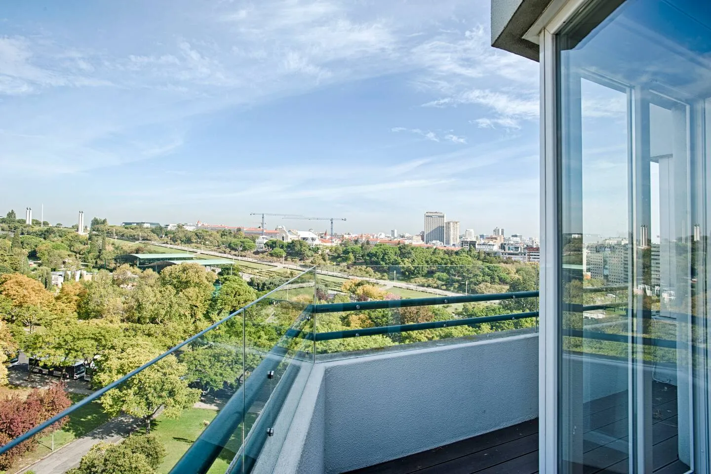 View from the living room balcony. You're a 2 minutes walk away from Marquês de Pombal subway station and the Eduardo VII park. Metro, Hop-on Hop-off buses and a Hertz rent-a-car just down the street. Stay right in the heart of Lisbon!