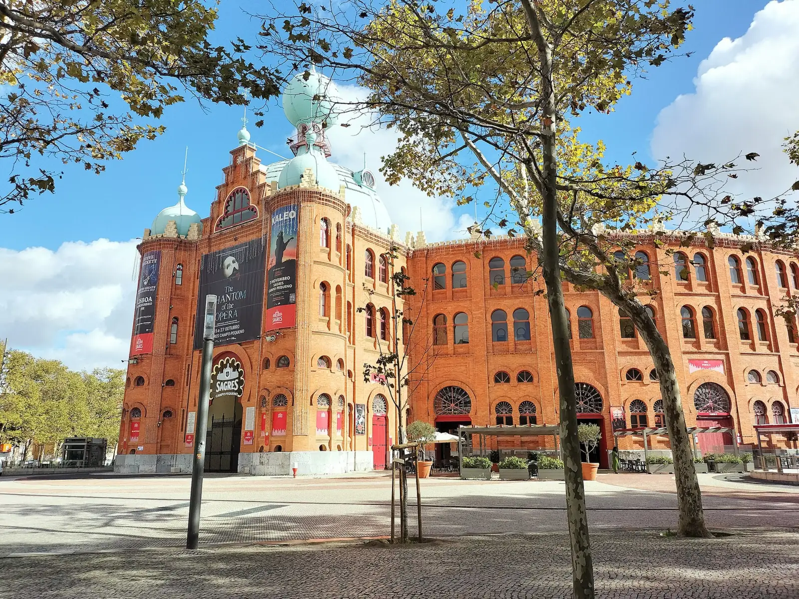 Avenidas Novas: A Local's Guide to the Lisbon Neighbourhood Visitors Walk Past