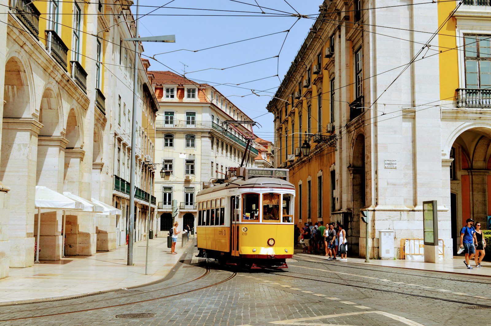Lisbon Airport to the City Centre: The Complete Guide
